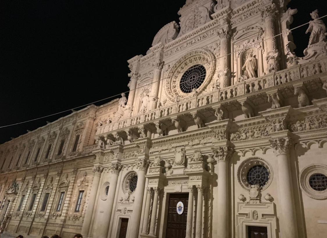 Moon Luxury Lecce Buitenkant foto